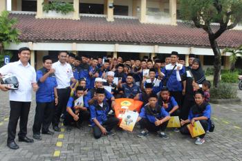 Politeknik Untag Surabaya Terima Kunjungan SMK Al-Busthomi Loceret Nganjuk