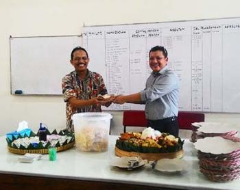 Politeknik 17 Agustus 1945 Surabaya Adakan Tasyakuran Launching SIAKAD